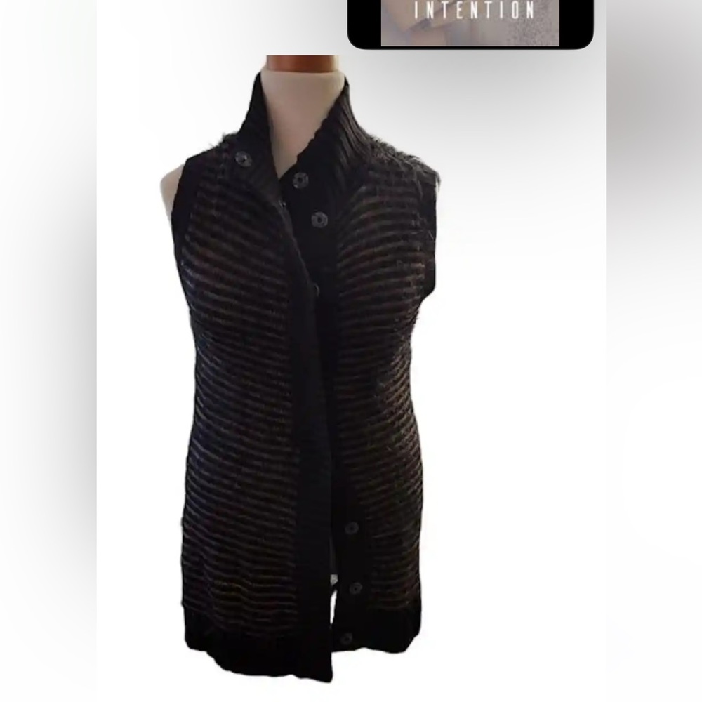 RACHEL Rachel Roy fuzzy black and tan vest sweater size Large